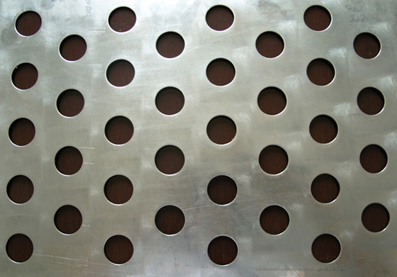 চীন Customized different hole 1mm Iron plate Galvanized perforated metal mesh সরবরাহকারী