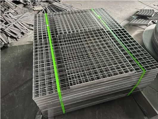 Heavy Duty Galvanized Steel Grating for Industrial Drainage Channels and Marine Applications
