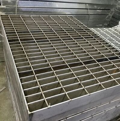 Custom Size Hot Dip Galvanized Steel Grating Serrated Style Metal Bar Grating for Industrial Use