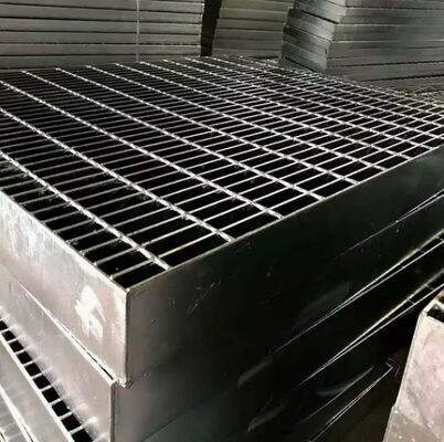 Slip-Resistant Galvanized Steel Grating with Customizable Sizes and Optimal Drainage for Industrial Walkways
