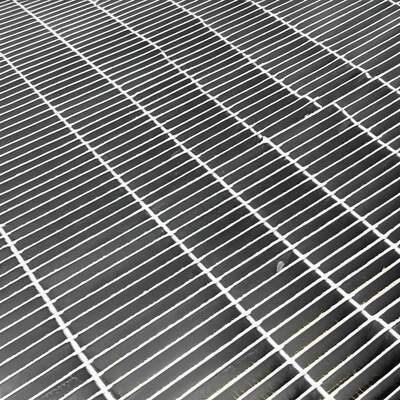 নিরাপদ এবং কাস্টমাইজযোগ্য প্ল্যাটফর্ম ওয়াকওয়েগুলির জন্য গ্যালভানাইজড সেগ্রেটেড স্টাইল স্টিলের গ্রিটিং