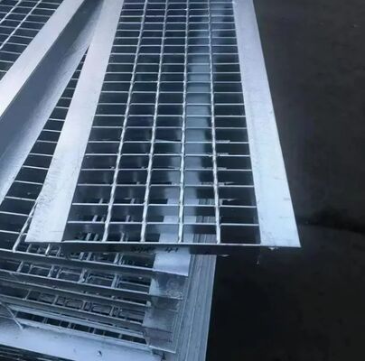 Galvanized Stainless Steel Grating with 38/50/76/100mm Cross Bar Pitch for Optimal Drainage