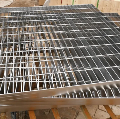 Heavy Duty Hot-Dip Galvanized Serrated Anti-Slip Steel Grating for Industrial Floor Walkway