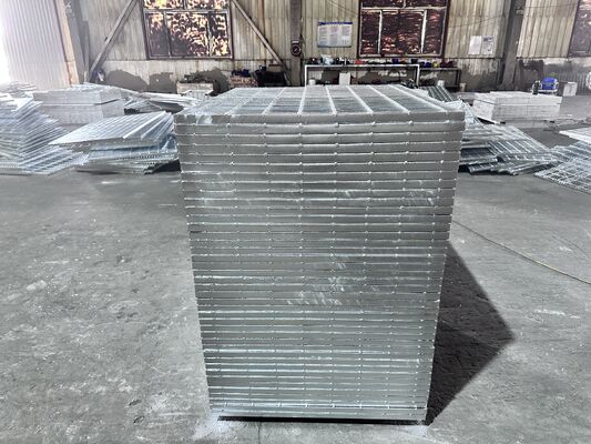 Hot-Dip Galvanized Heavy-Duty Steel Grating Drain Cover G505/30/100W Walkway Tread Plate