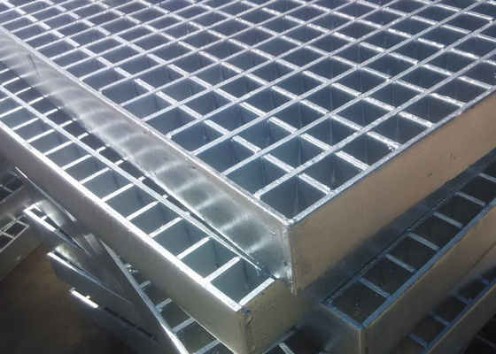 70mm x 6mm শিল্পকৌশল তল grates Galvanized ইস্পাত ঘর্ষণ প্ল্যাটফর্ম ক্রস বার 8mm এক্স 8mm